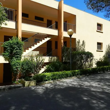 Apartment Le Lavandou, 3 Pieces, 5 Personnes - Fr-1-251-605 *