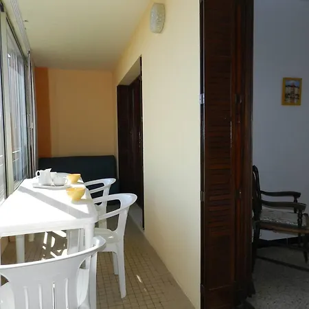 Apartment Le Lavandou, 3 Pieces, 5 Personnes - Fr-1-251-605 *